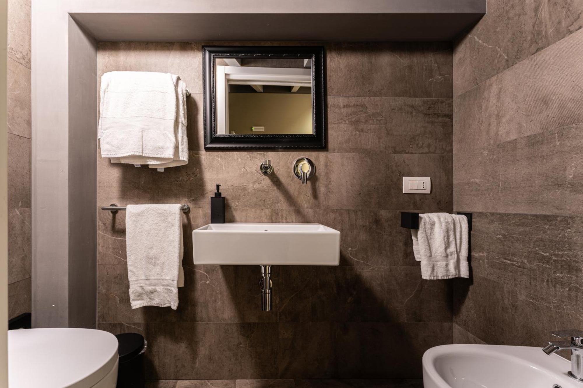 Neko Boutique Hotel Cagliari Esterno foto