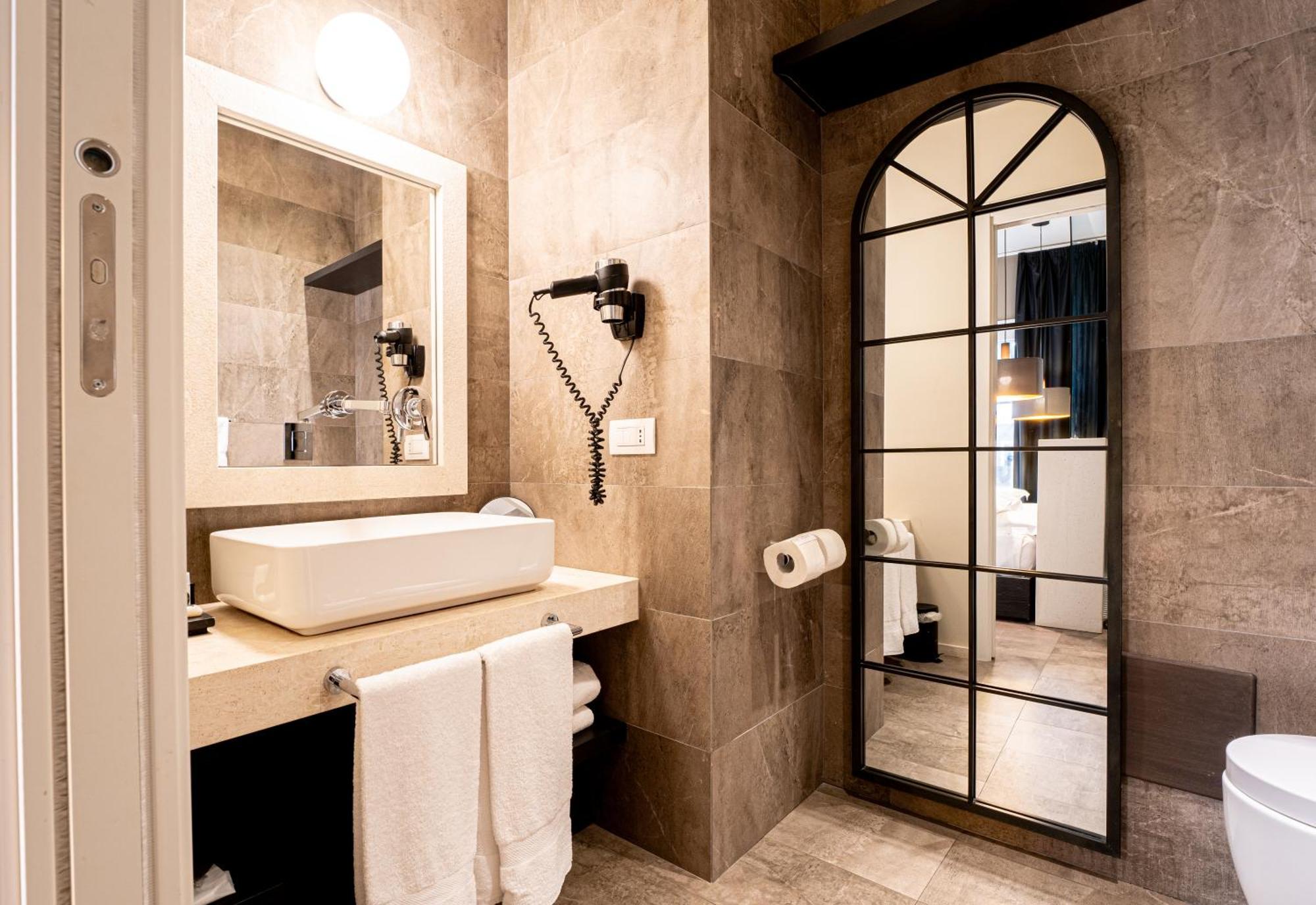 Neko Boutique Hotel Cagliari Esterno foto